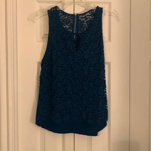 New York & Company Lacy sleeveless top with decorative zipper on back; size M